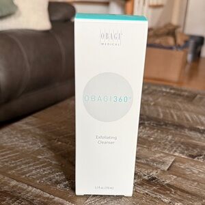 Obagi Exfoliating Cleanser - White with Teal Accent